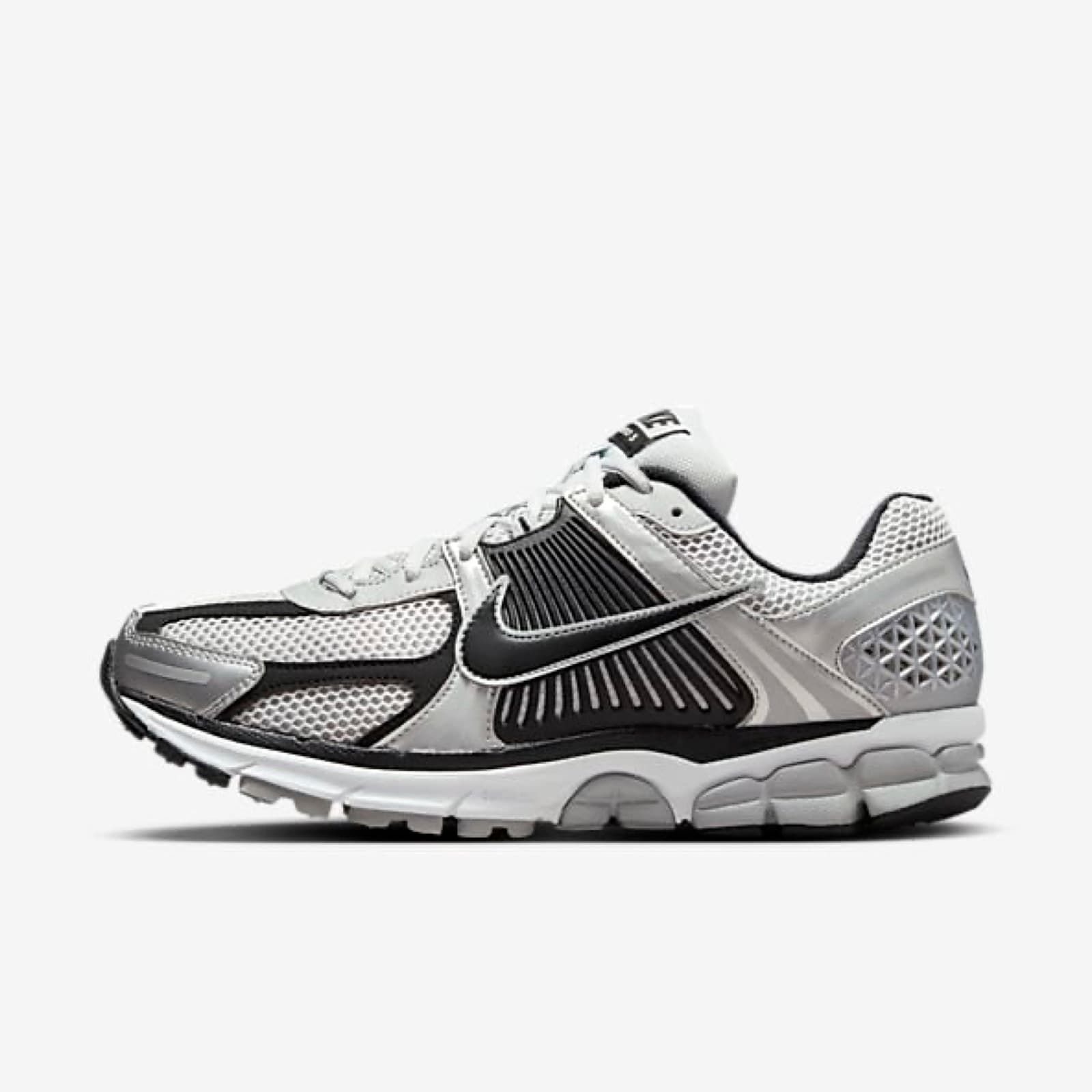 Nike Zoom Vomero 5 product image